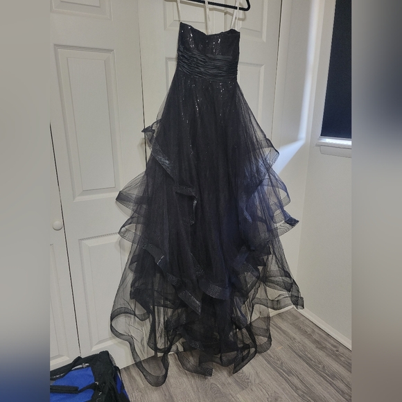 SHERRI HILL Formal Prom/Homecoming or other special occasion Black Gown - Picture 3 of 12